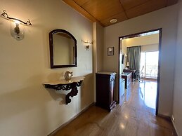 Acron Candolim Regina