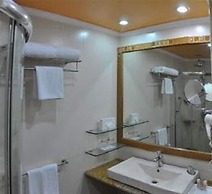 Acron Candolim Regina