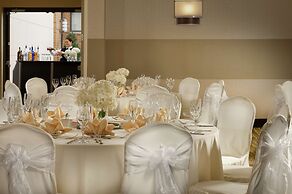 DoubleTree by Hilton Sterling - Dulles Airport