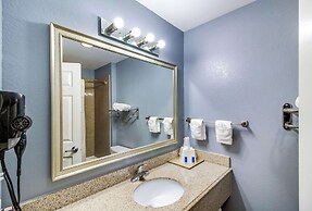 Rodeway Inn & Suites Port Arthur - Groves