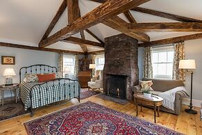 Inn By The Bandstand