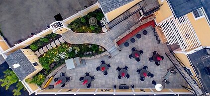 Inn By The Bandstand