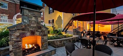 Inn By The Bandstand