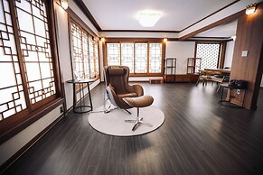 Kolon Hotel