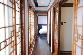 Kolon Hotel