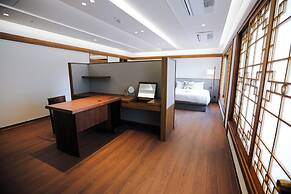 Kolon Hotel