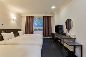 Kolon Hotel