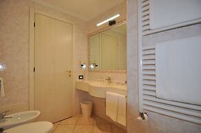 Cavour 30TRE - Hotel Moderno