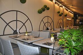 Cavour 30TRE - Hotel Moderno