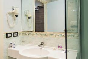 Cavour 30TRE - Hotel Moderno