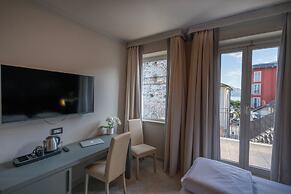 Cavour 30TRE - Hotel Moderno