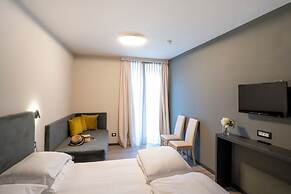 Cavour 30TRE - Hotel Moderno