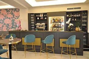 Cavour 30TRE - Hotel Moderno