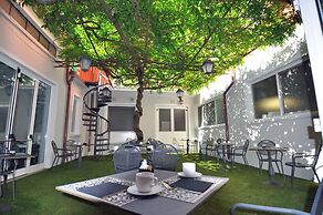 Cavour 30TRE - Hotel Moderno