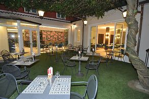 Cavour 30TRE - Hotel Moderno