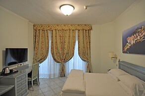 Hotel Moderno