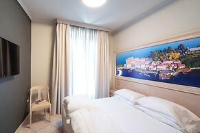Cavour 30TRE - Hotel Moderno