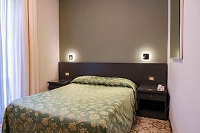 Cavour 30TRE - Hotel Moderno