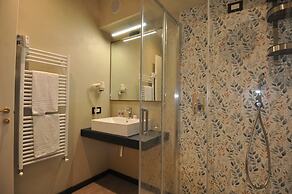 Cavour 30TRE - Hotel Moderno