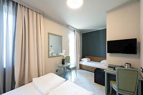 Cavour 30TRE - Hotel Moderno