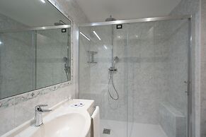 Cavour 30TRE - Hotel Moderno