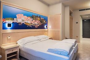 Cavour 30TRE - Hotel Moderno