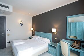 Cavour 30TRE - Hotel Moderno