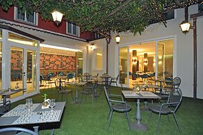 Cavour 30TRE - Hotel Moderno