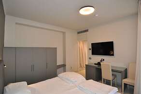 Cavour 30TRE - Hotel Moderno
