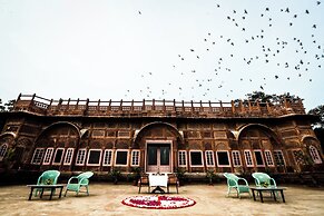 WelcomHeritage Bal Samand Lake Palace