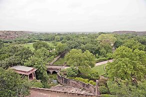 WelcomHeritage Bal Samand Lake Palace