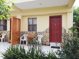 Ugur Pansiyon Çirali