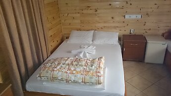 Ugur Pansiyon Çirali