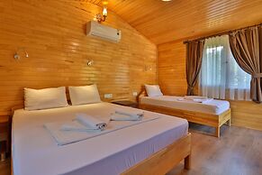 Ugur Pansiyon Çirali