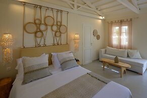 Oikies Small Elegant Houses