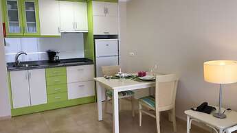 Apartamentos Esmeralda Suites
