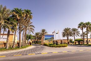 Royal Beach Hotel and Resort