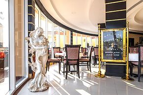 Royal Beach Hotel and Resort