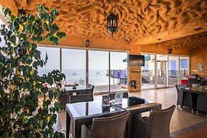 Royal Beach Hotel and Resort