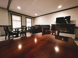 Velora Hinton, Ascend Hotel Collection