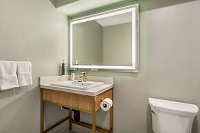 Velora Hinton, an Ascend Collection Hotel