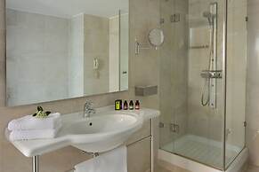 Chloe Hotel