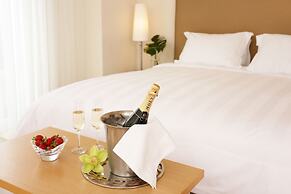 Chloe Hotel