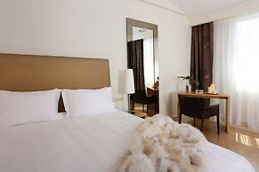 Chloe Hotel
