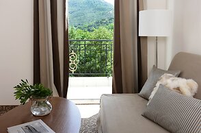 Chloe Hotel