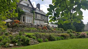 Sawrey House Country Hotel