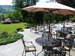 Sawrey House Country Hotel