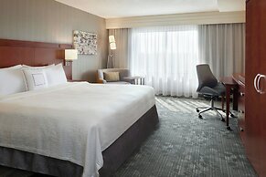 Courtyard by Marriott Kingston Highway 401/Division Street