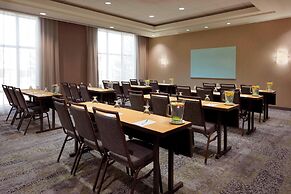 Courtyard by Marriott Kingston Highway 401/Division Street