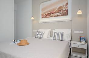 Birikos Studios & Apartments